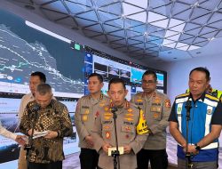 Kapolri Tinjau Arus Balik Lebaran di Jati Asih Pastikan Perjalanan Masyarakat Aman dan Nyaman