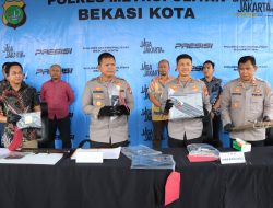 Polres Metro Bekasi Kota Ringkus Pencuri Spesialis ‘Rumsong’ dan 4 Penadah di Jatiasih