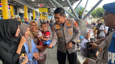 Pengamanan Humanis Embarkasi KM Kelud di Tanjung Priok Berjalan Aman dan Tertib