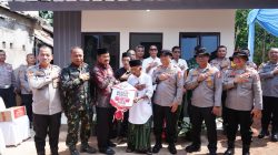 Sambut Hari Bhayangkara ke-80, Polri Bedah 80 Rumah Layak Huni, Bapak Usin (85) Kini Miliki Rumah Baru Berpanel Surya