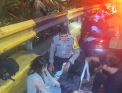 Polisi Respons Cepat Laporan Kecelakaan di Flyover Senayan, Dua Korban Dievakuasi
